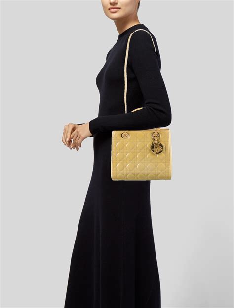 lady dior medium strap